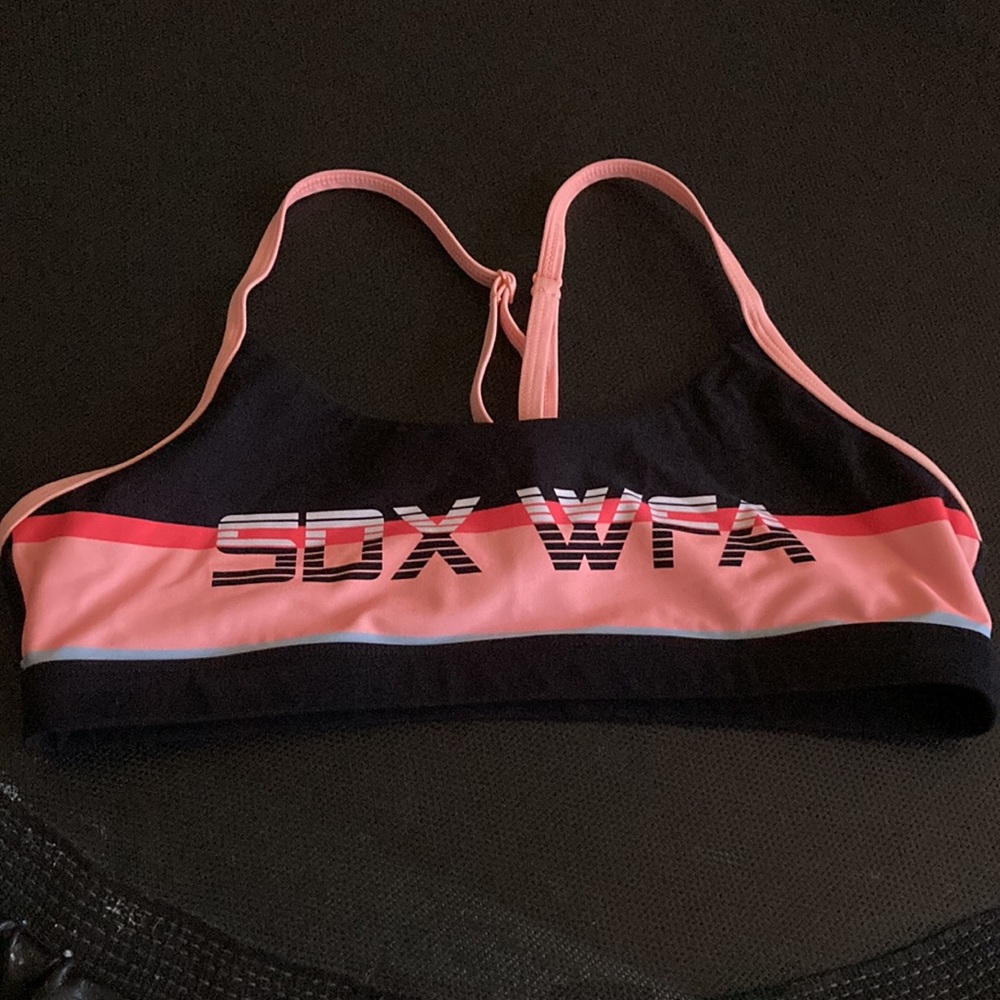Sarah’s Day x White Fox SDX WFA ‘Rally’ sports bra - Picture 8 of 9